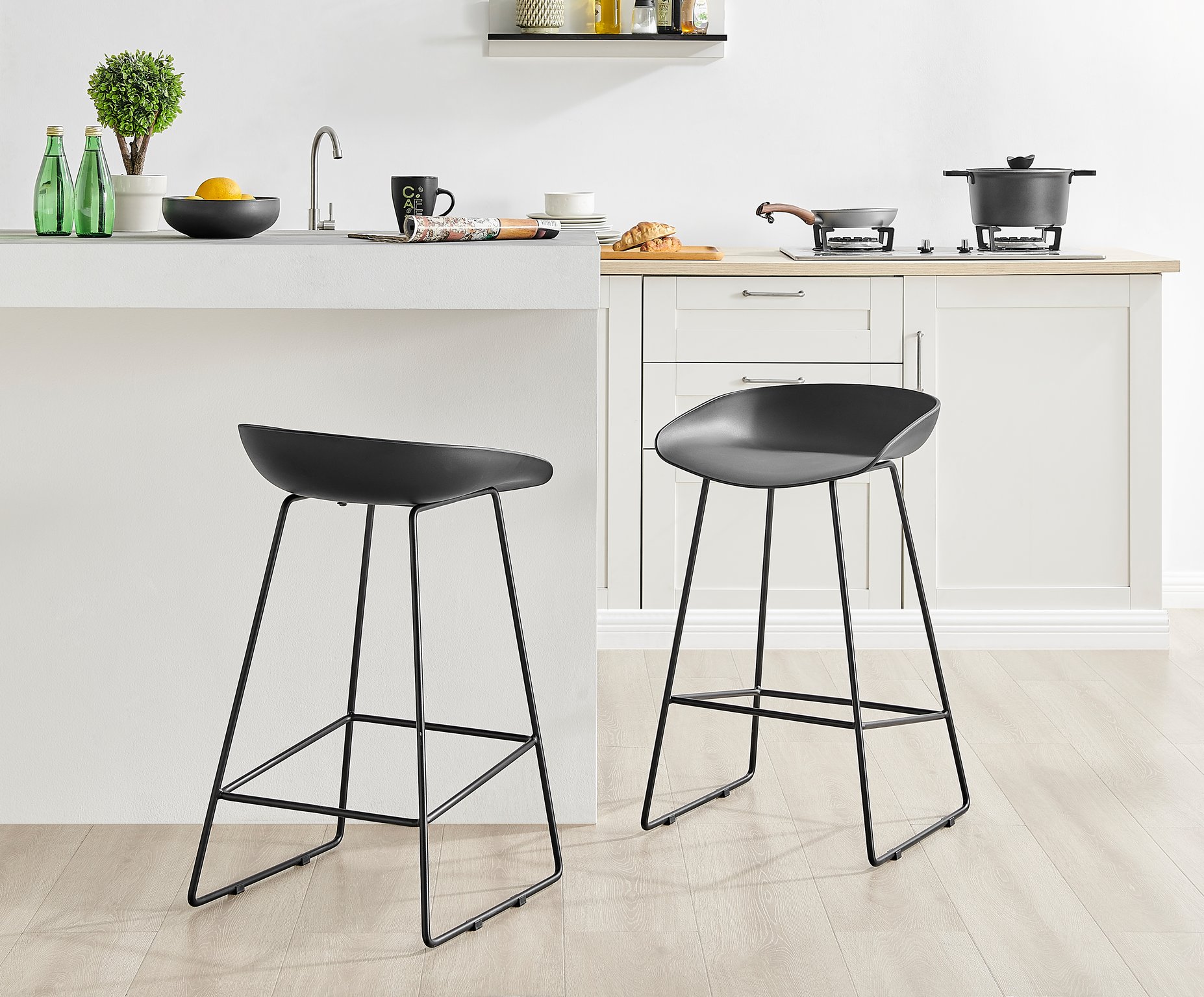 Bar stool store black legs